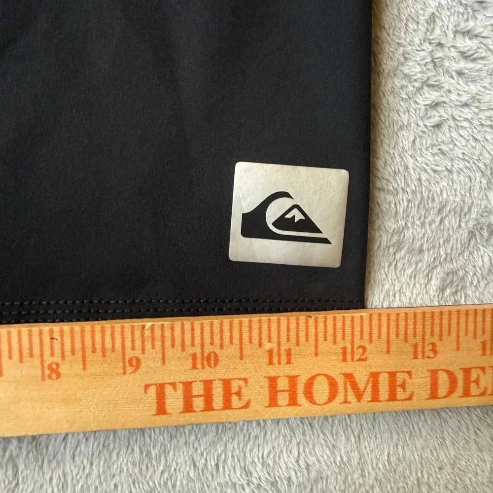 Quiksilver Highline Board Shorts Mens 36 Black DryFlight Swim Trunks